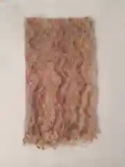 Розовый палантин