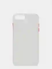Белый чехол на iPhone