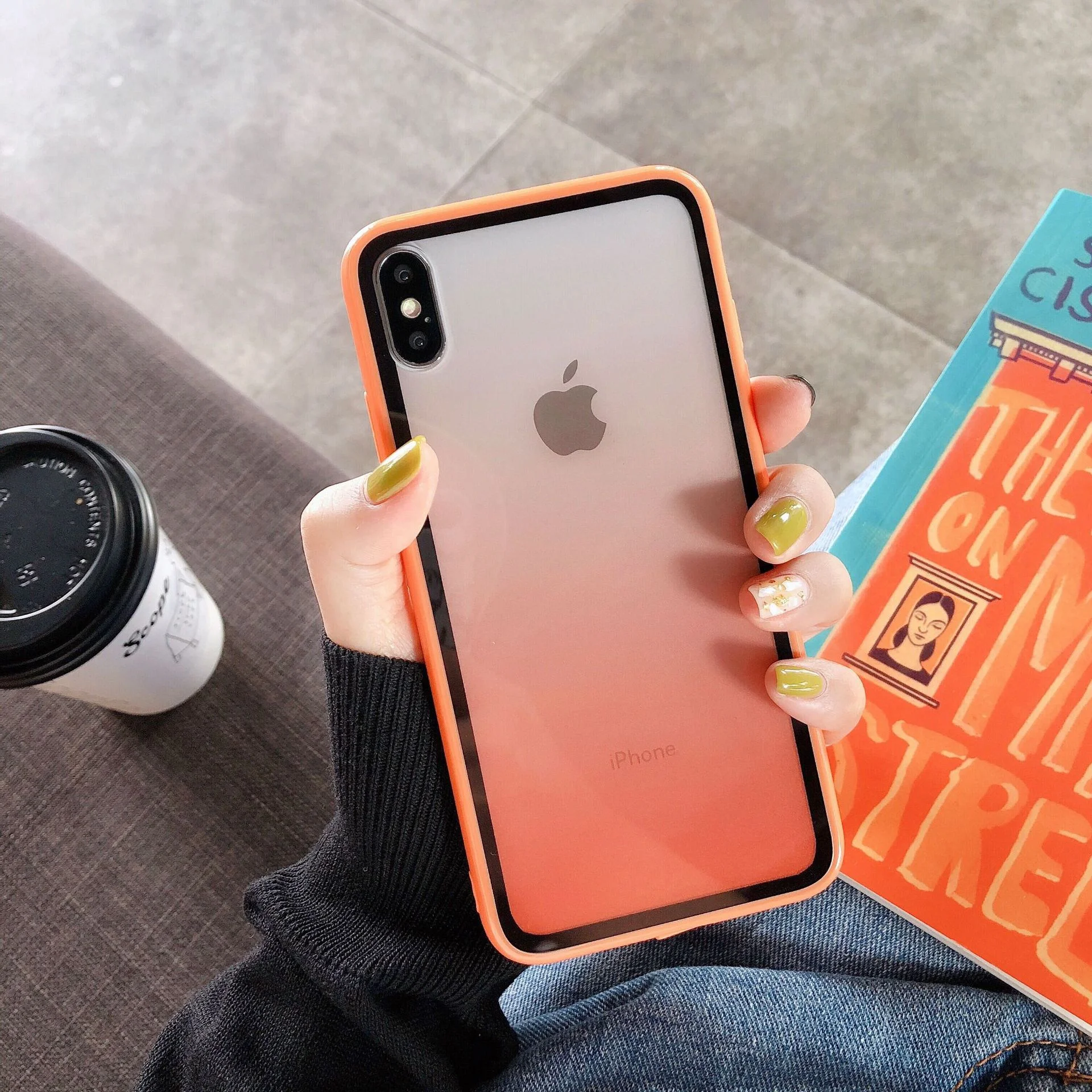 Манго чехол на iPhone, градиентный, акриловый