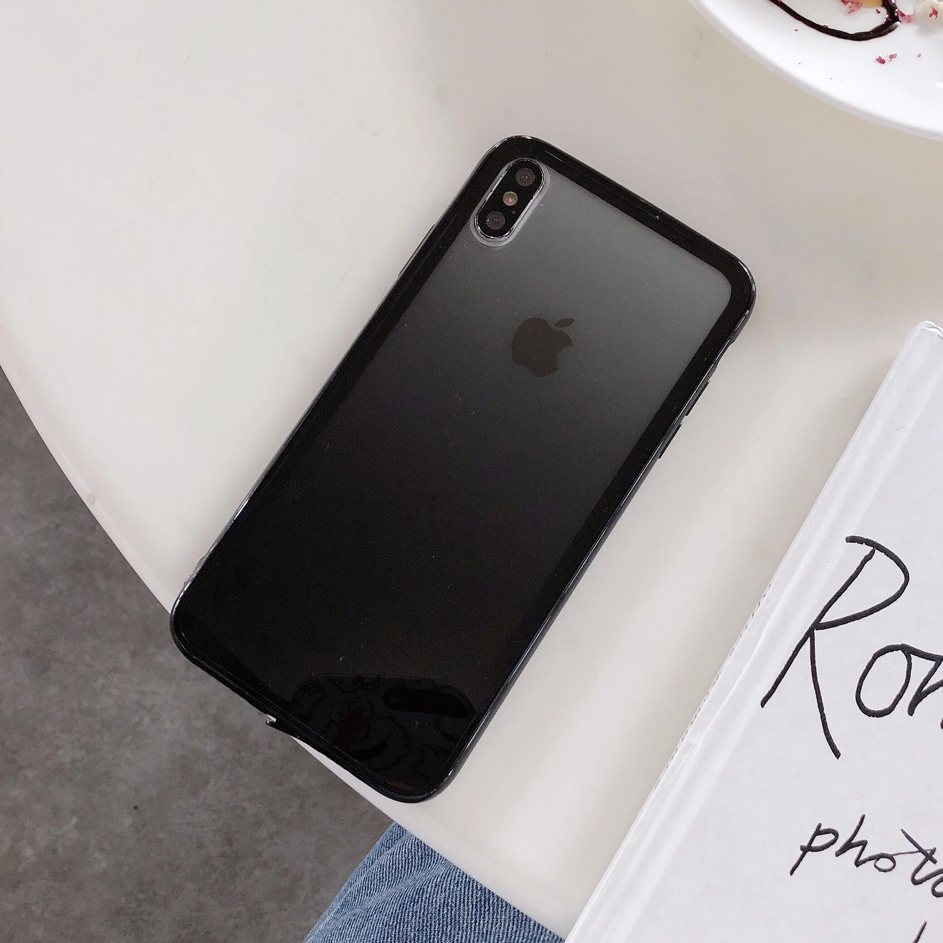 Черный чехол на iPhone, градиентный, акриловый