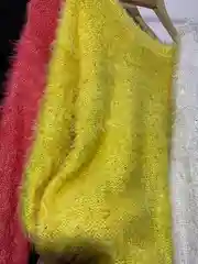 Черный свитер