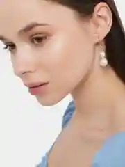 Белый серьги