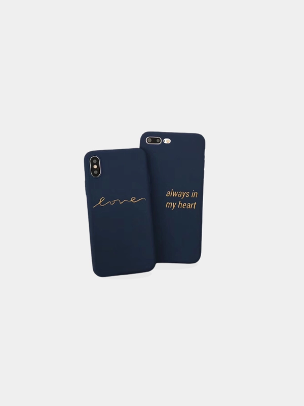 Чехол на iPhone с надписью "Love"
