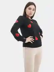 Яркая женская толстовка с сердечками