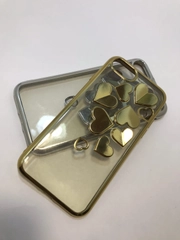 Силиконовый чехол iPhone 7, iPhone 8, в золотой окантовке, сердце, бабочки, в серебре