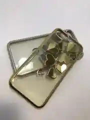 Силиконовый чехол iPhone 7, iPhone 8, в золотой окантовке, сердце, бабочки, в серебре