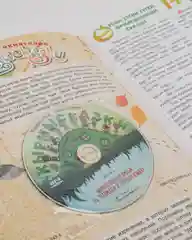 Книга Кырмысказки. Кырмыска экиятлэре и диск с мультфильмом