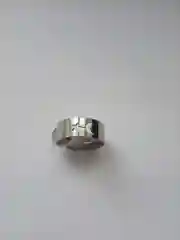Белый кольца с перфорацией