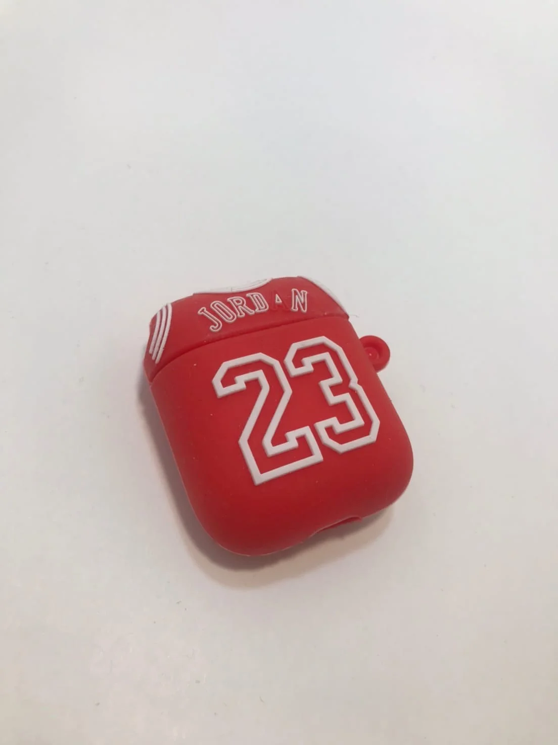 Красный чехол для Airpods 1/2, с единорогом