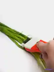 Нож для нарезки зелени, самоочищающийся