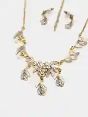 Колье с сережками