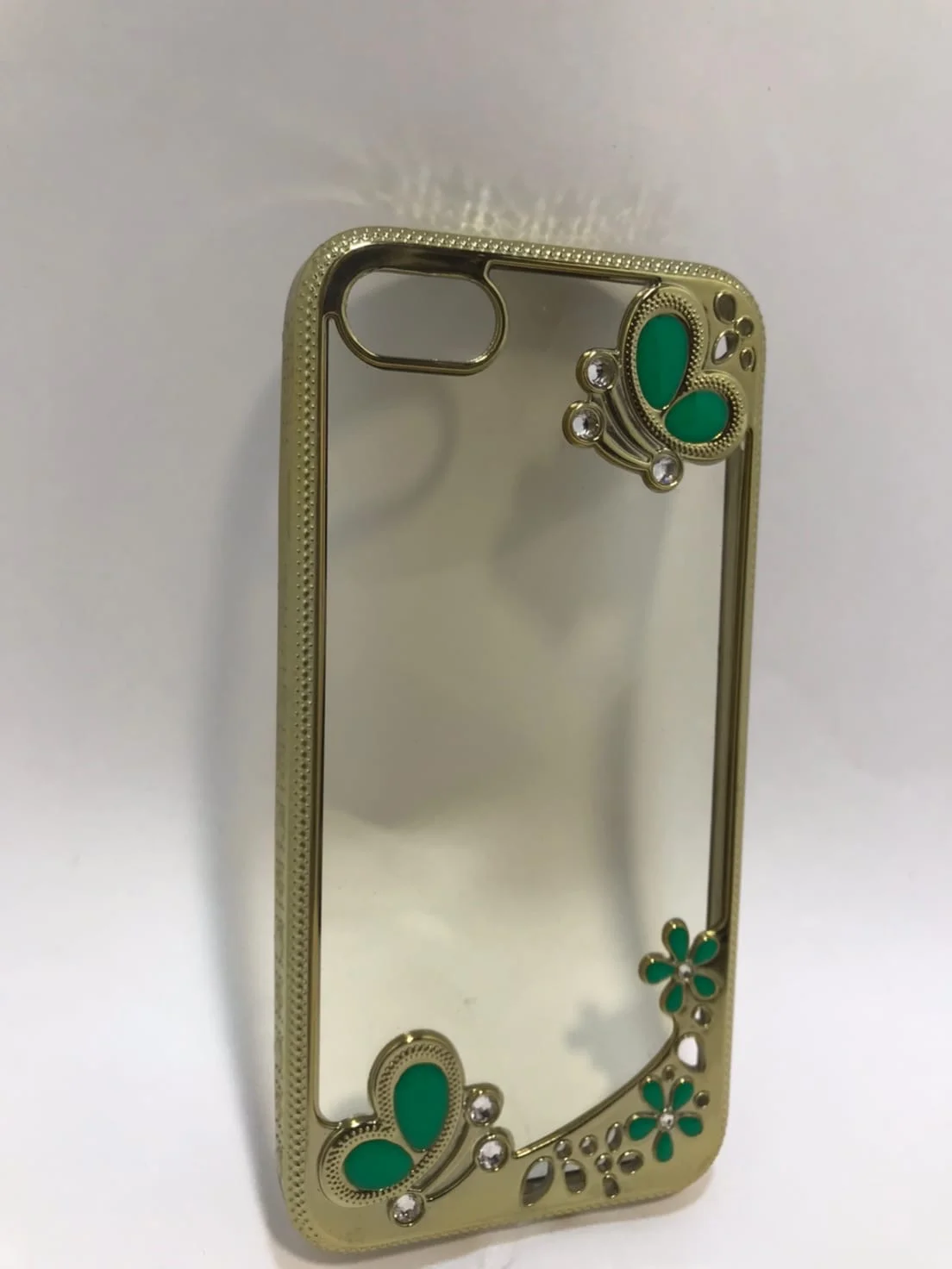Зеленый силиконовый чехол iPhone 7, iPhone 8, в золотой окантовке, сердце, бабочки, в серебре