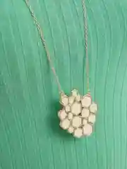 Бежевый цепочка