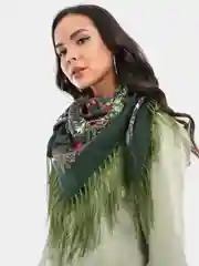 Лесной зеленый платок с бахромой