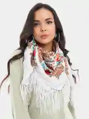 Серебряный платок с бахромой