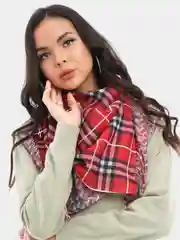 Красный платок в клетку