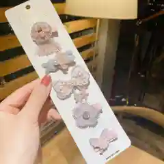 Бежевый набор заколок "Hand made", 5 штук