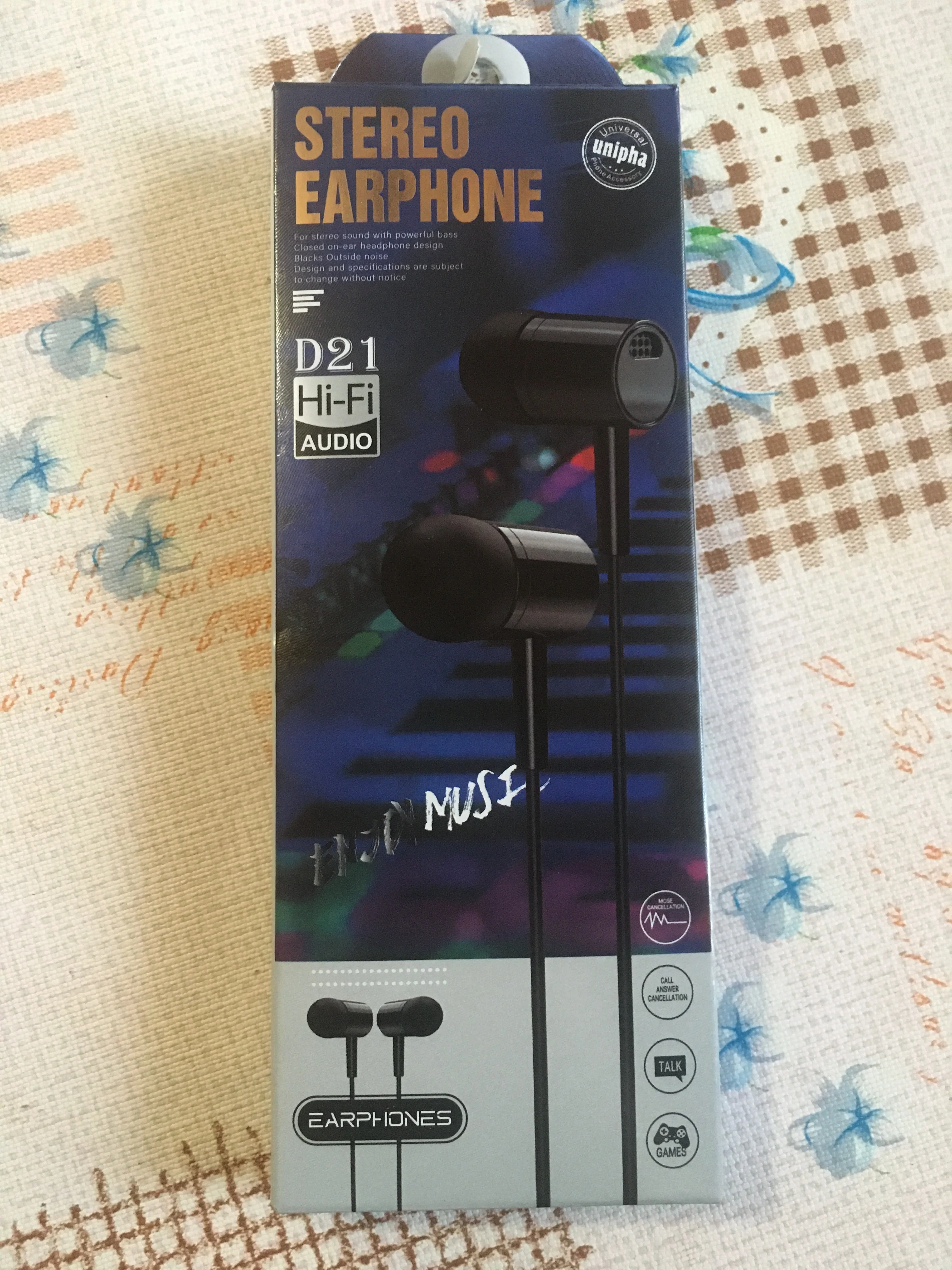 Наушники Stereo Earphone D21 вакуумные с микрофоном