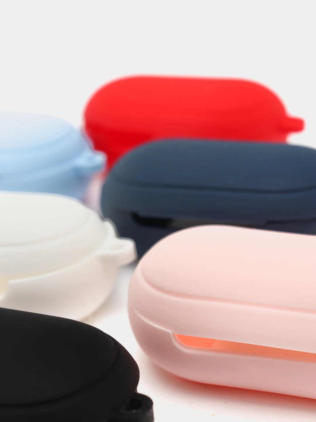 Белый силиконовый чехол для Samsung Galaxy Buds/Buds+ (7 цветов)