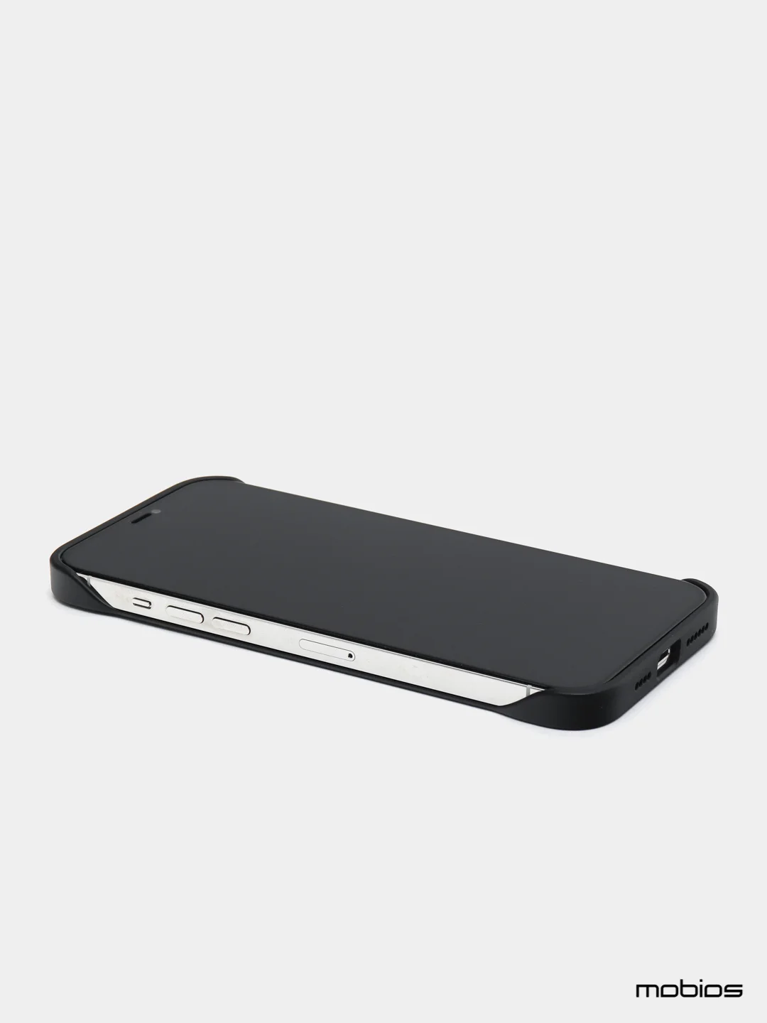 Красный чехол-накладка iPhone 12 и iPhone 12 Pro