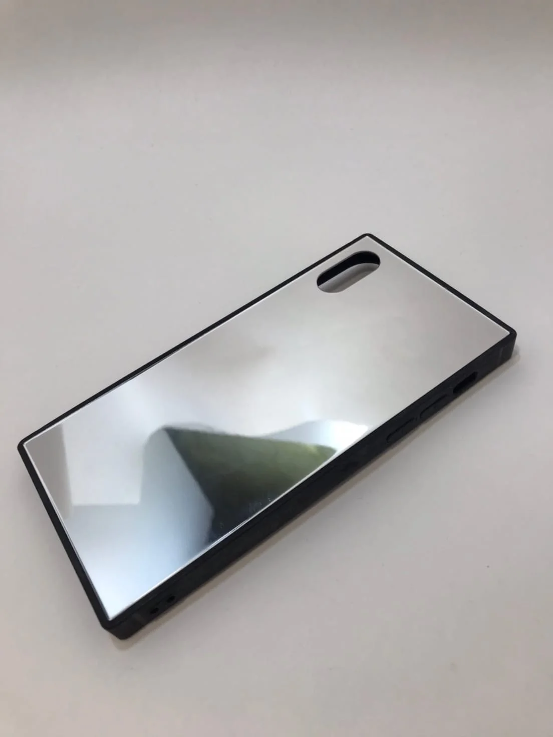 Защитный силиконовый чехол для iPhone X / XS
