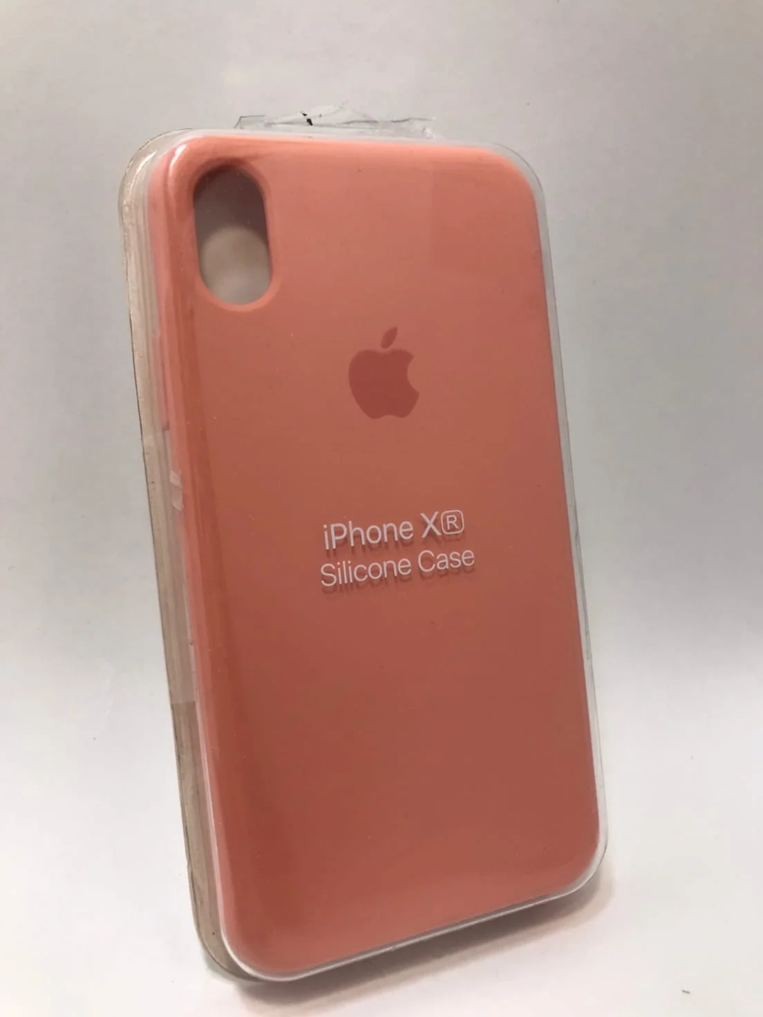 Коричневый защитный силиконовый чехол для iPhone XR с яблоком