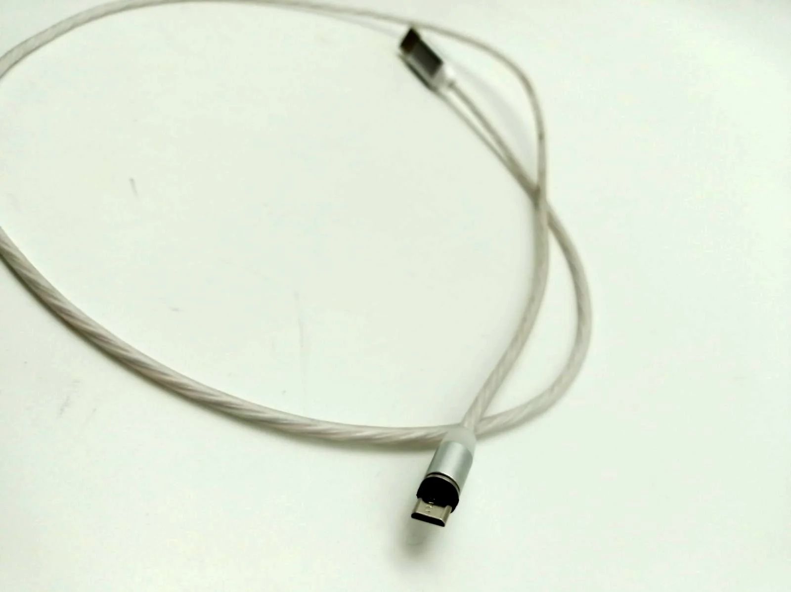 Серебряный светящийся 360-градусный круглый магнитный кабель MicroUSB 1А. T4005