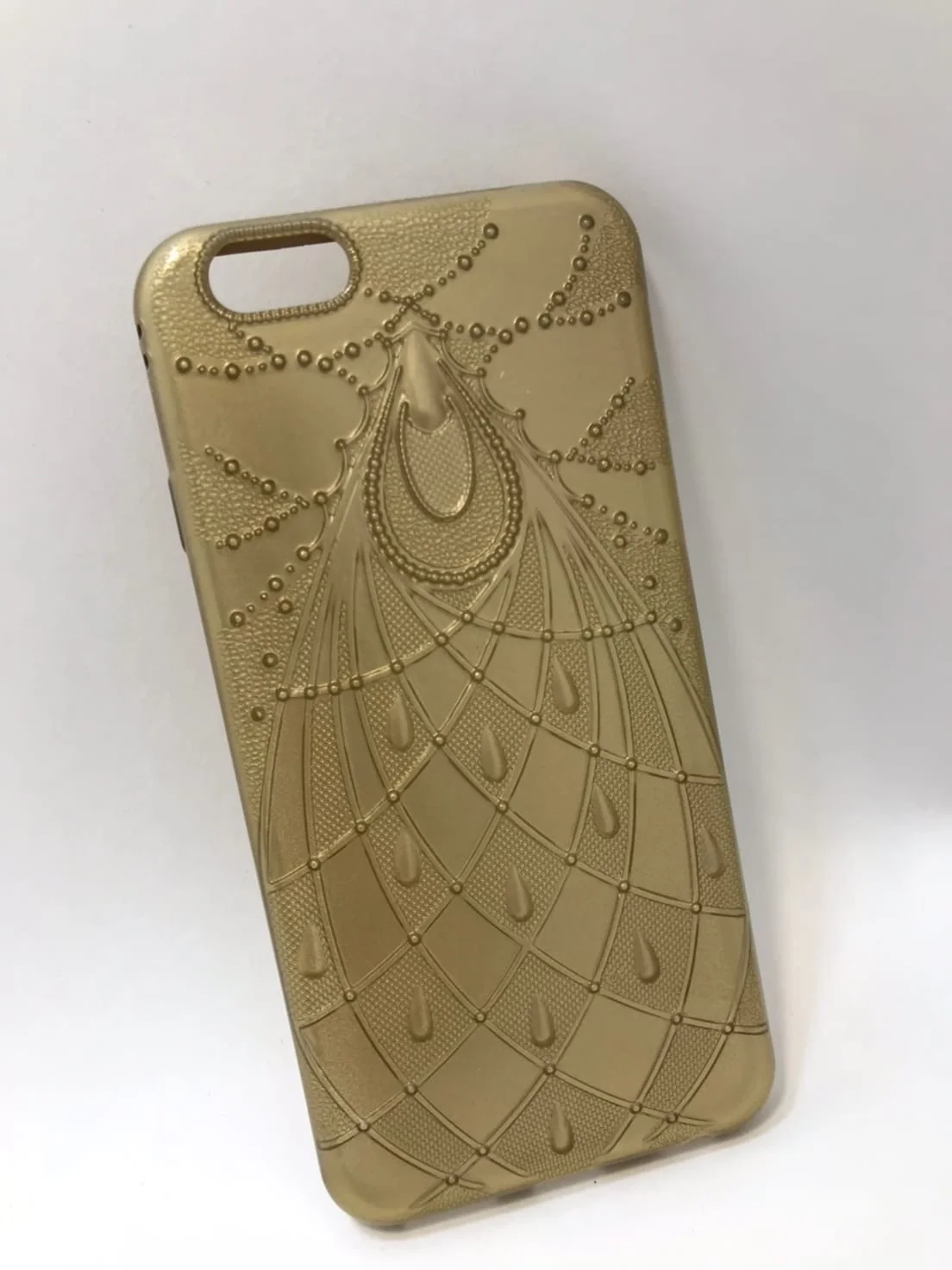 Золотой чехол силиконовый для iPhone 6/6s, защитный, кружево