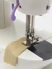 Швейная машинка Mini Sewing Machine SM-202A, портативная