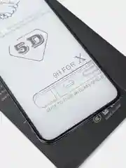 Белый защитное стекло на iphone