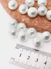 Бусины стеклянные белые, диаметр 12 мм