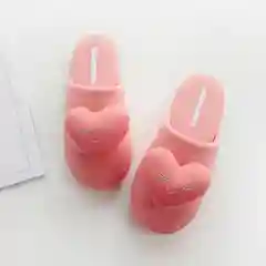 Тапочки Halluci "Объемные сердца"