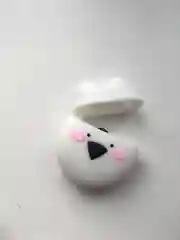 Белый чехол для наушников airpods 2