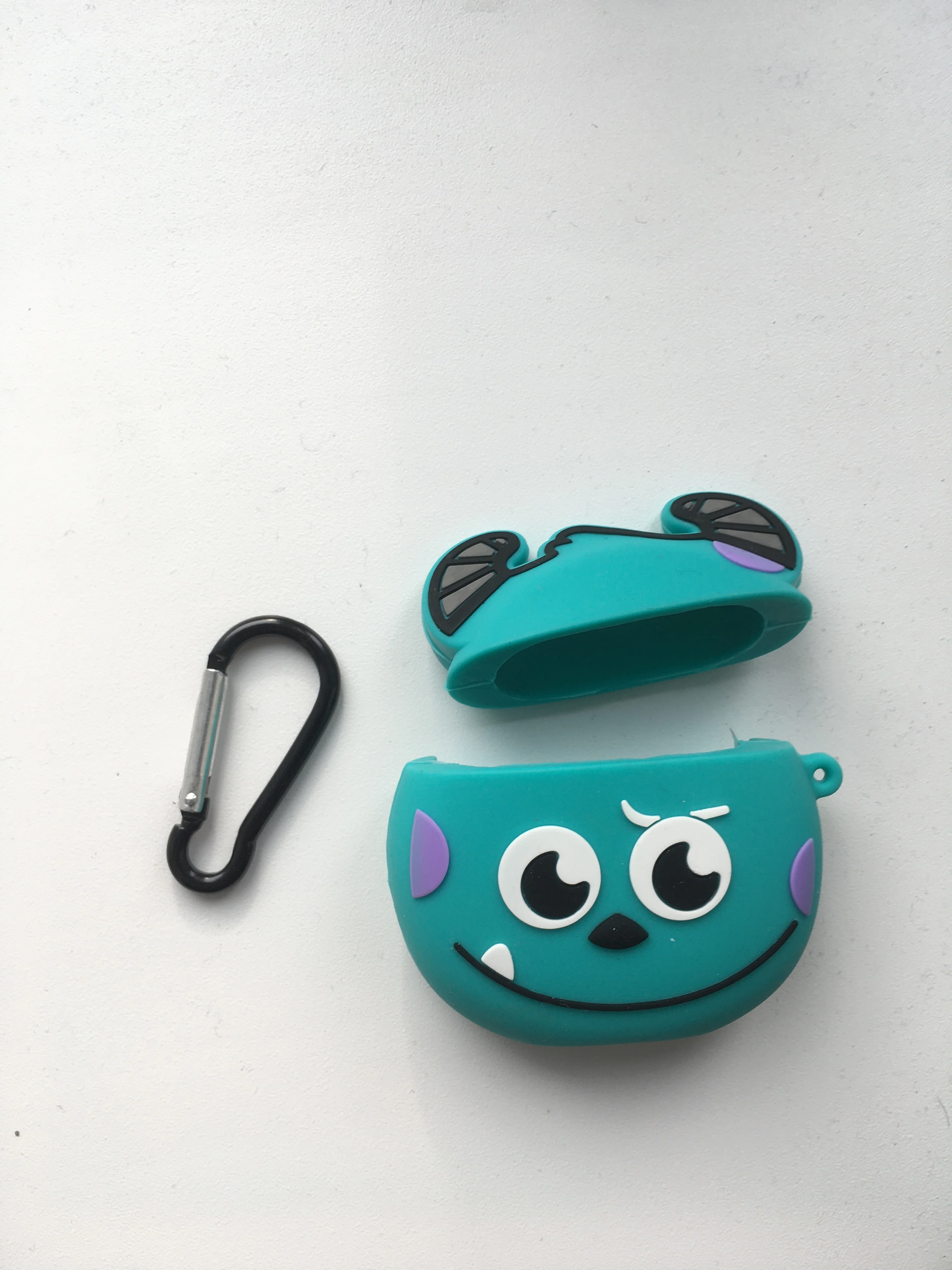 Зеленый чехол для наушников airpods 2