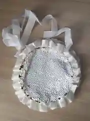 Белый сумочка с пайетками