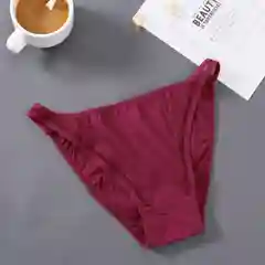 Красный трусы женские