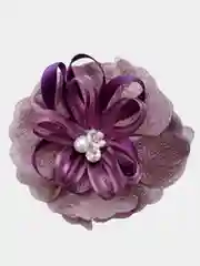 Фиолетовый бантик на резинке