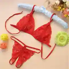 Красный стринги с бюстгальтером