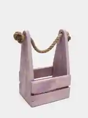 Белый деревянный ящик