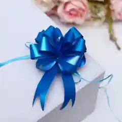 Синий бант-бабочка