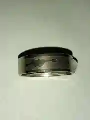 Белый кольца с узором "Сердце"