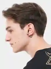 Черный серьга "Шуруп"