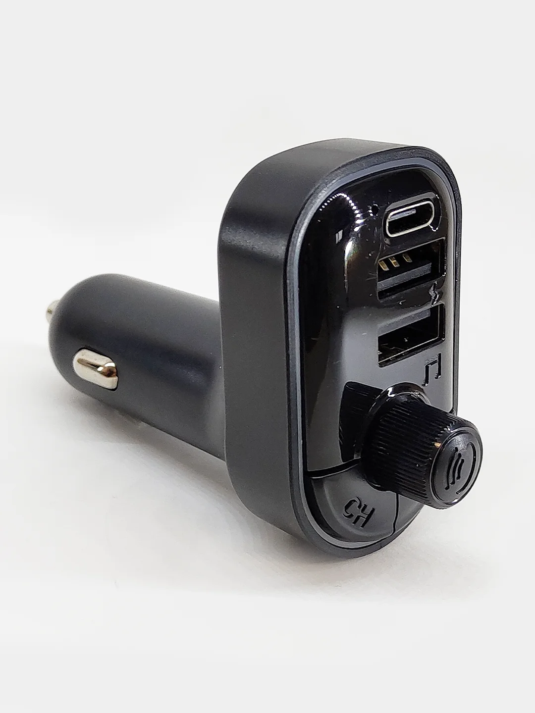 FM (ФМ) Модулятор с функцией громкой связи bluetooth и зарядкой до 3.1А с RGB подсветкой