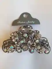 Серый краб для волос металлический