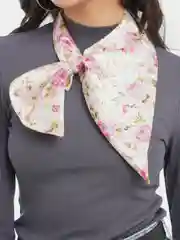 Бежевый шейный платок