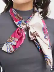 Розовый шейный платок