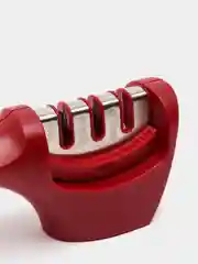 Красный точилка для ножей