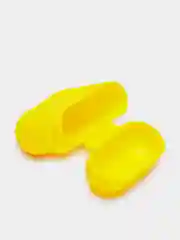 Желтый чехол для наушников AirPods силиконовый