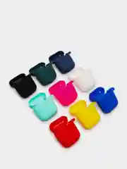 Белый чехол для наушников AirPods силиконовый