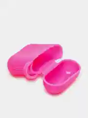 Белый чехол для наушников AirPods силиконовый